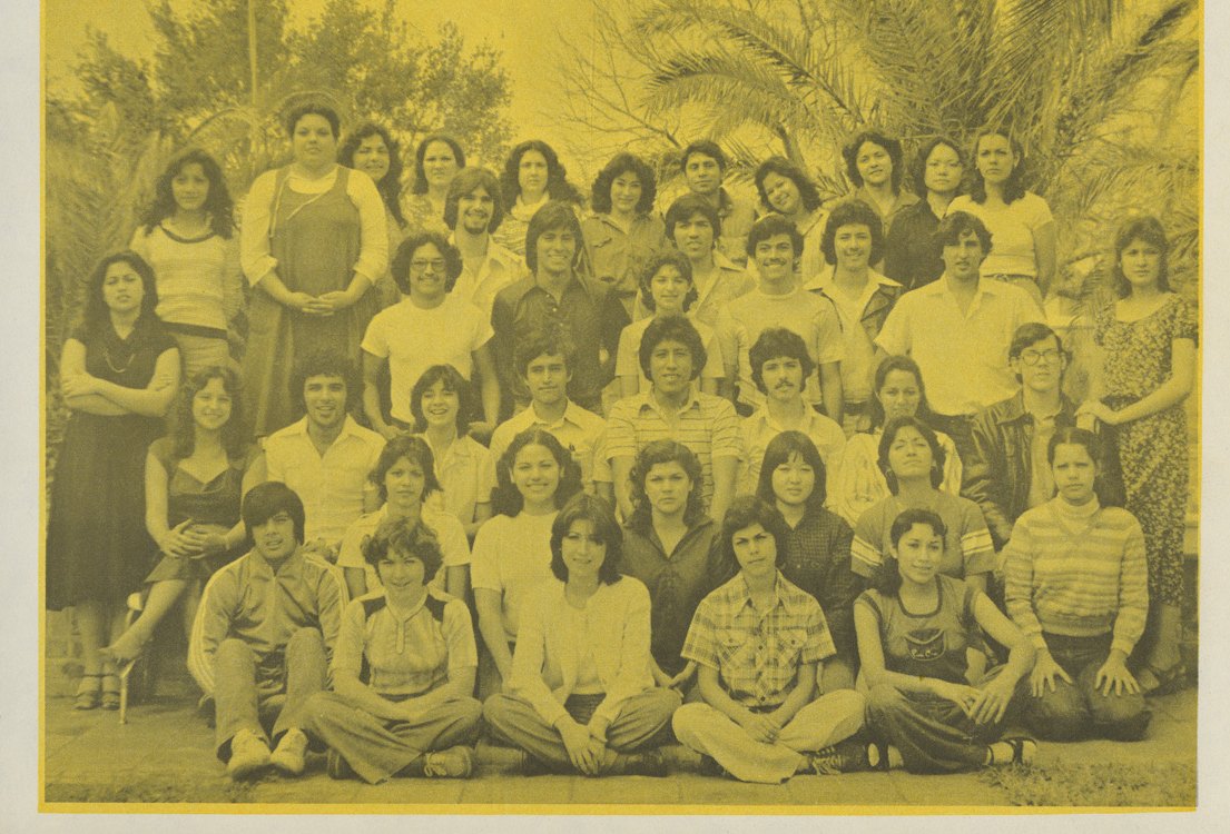 The Senior Form, under the class motto.