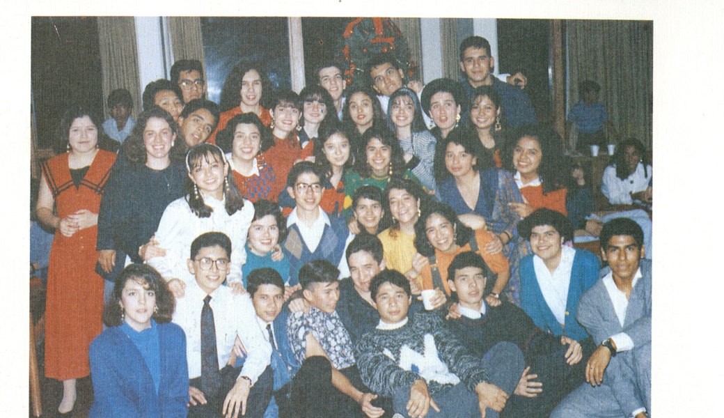 ‘Seniors MCMXCII … the Class with class’.