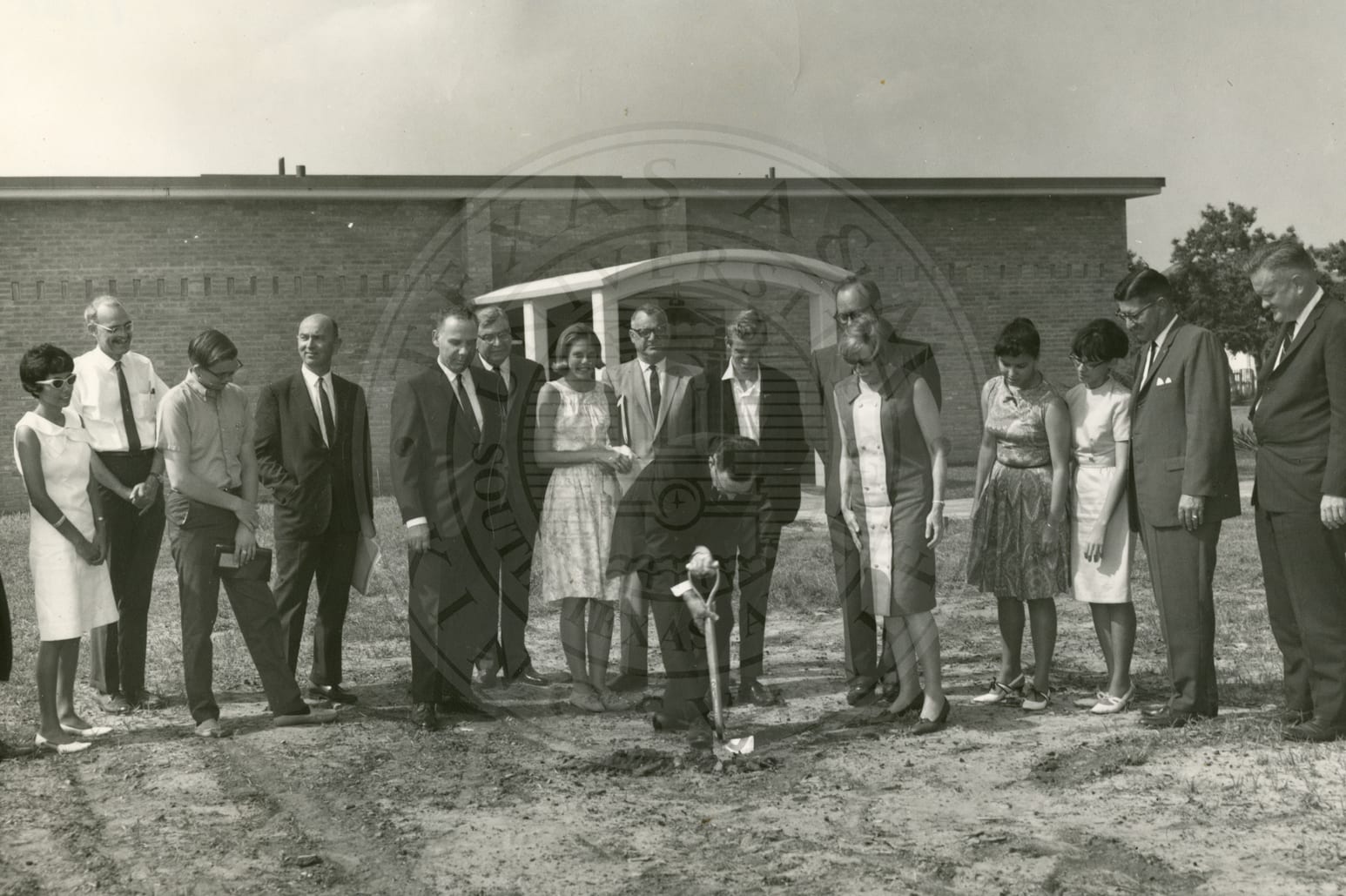 Groundbreaking on the campus, 1968–69.