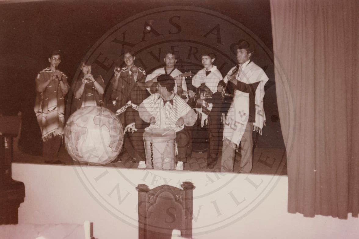 Musicians, 1990.