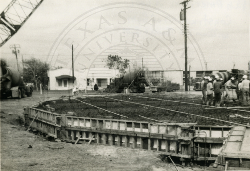 The William Lee Thomas Gym under construction.