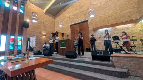 Back-to-school week and chapel worship, August 2025.