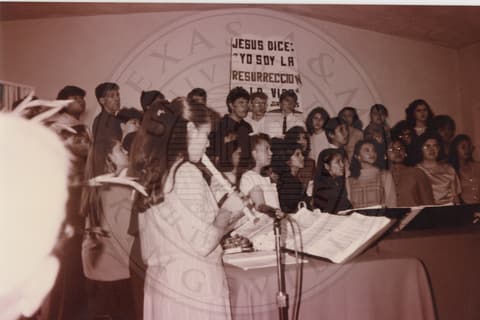 Choir & Musicians.